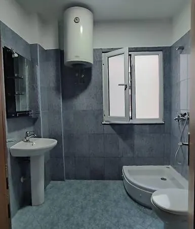 Golem Getaway Apartment