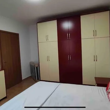 Golem Getaway * Golem (Tirana)